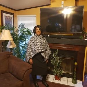 Meet your Posher, Shelia